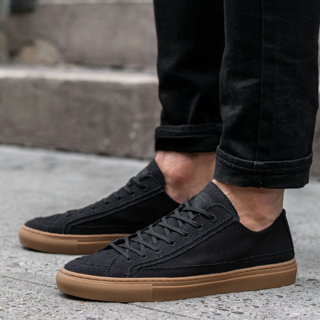 Men's Kicks | Black Gum