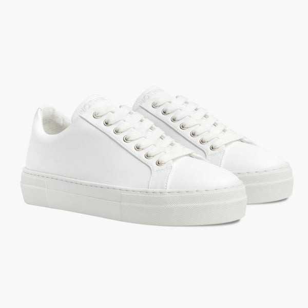 Women's Nova | White