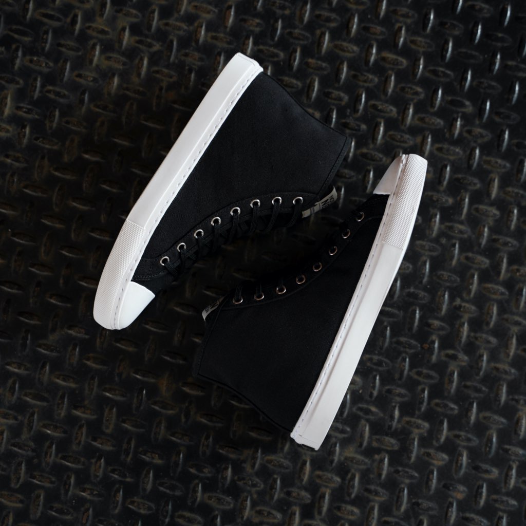 Men's Classic High Top | Black x White
