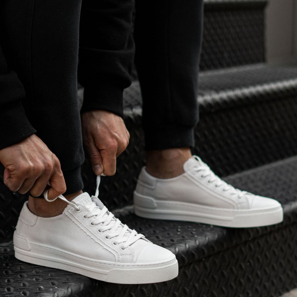 Mens stylish plain white sneaker