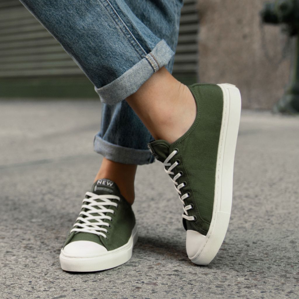 Mens Classic Casual Shoes,Lace-Up Fashion Sneakers,Low Top Canvas