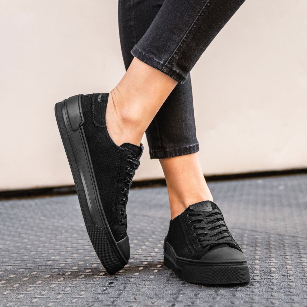 Women's Refresh Low Top Sneaker in Black Nothing New®