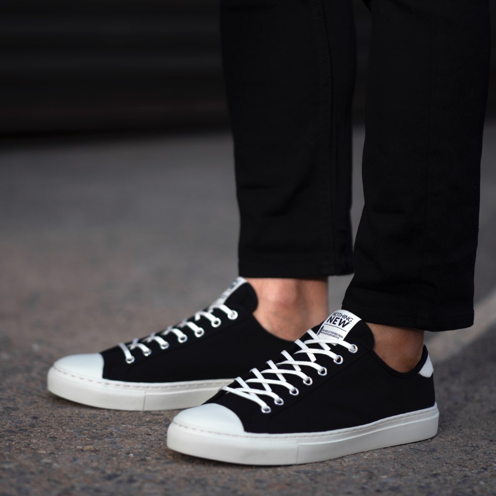 Men's Classic Low Top | Black x Off-White