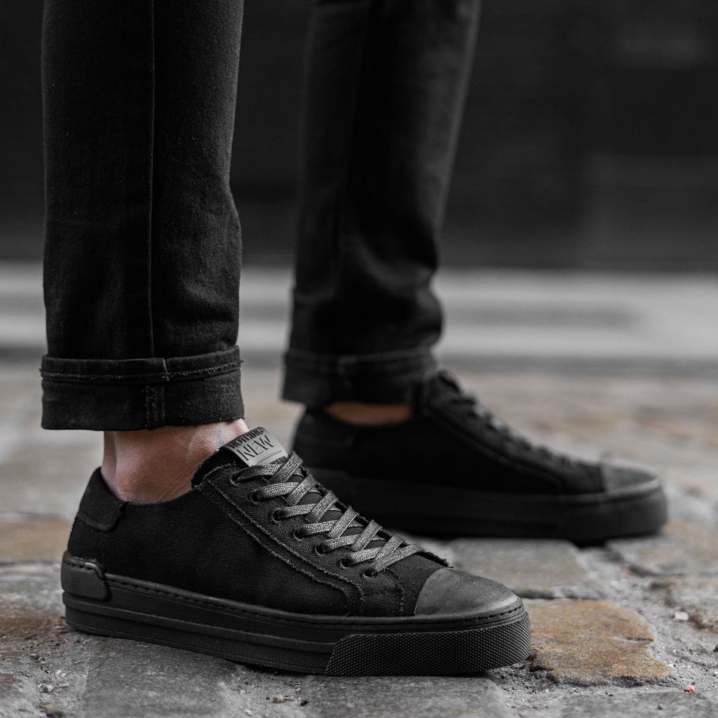 Men's Refresh Low Top Sneaker in Black - Nothing New®
